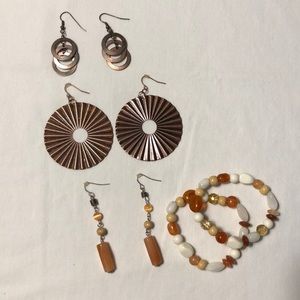 Earrings and bracelet set